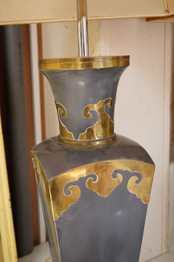 A pair of modern Chinese style grey and gilt finished table lamps with shades, 102cm high overall